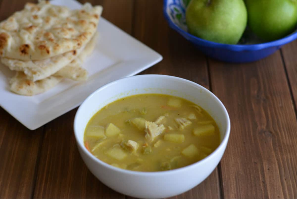 Indian mulligatawny soup with chicken